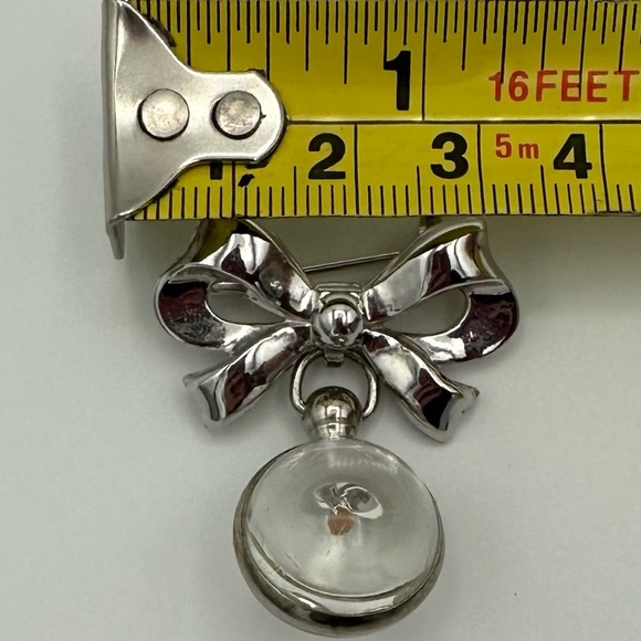 VTG Coro Signed Silver Tone Bow Brooch Pin Mustard Seed Encased in Clear Orb - Picture 4 of 8